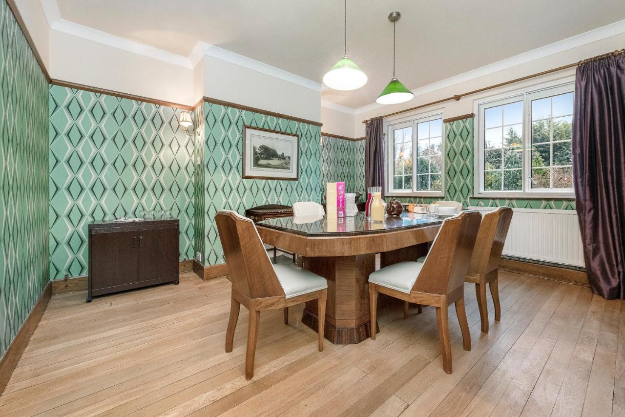 Westleigh Hotell Ashtead Eksteriør bilde