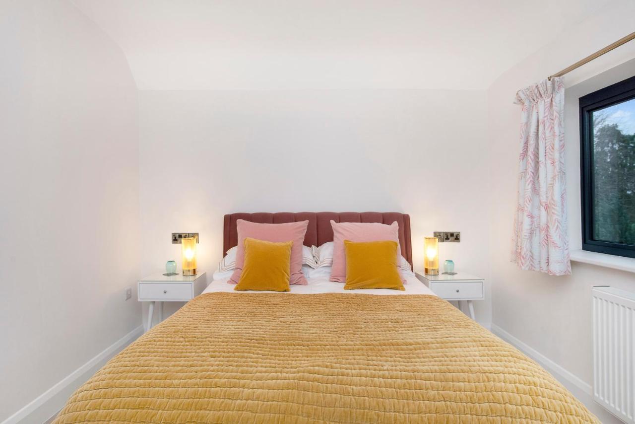 Westleigh Hotell Ashtead Eksteriør bilde