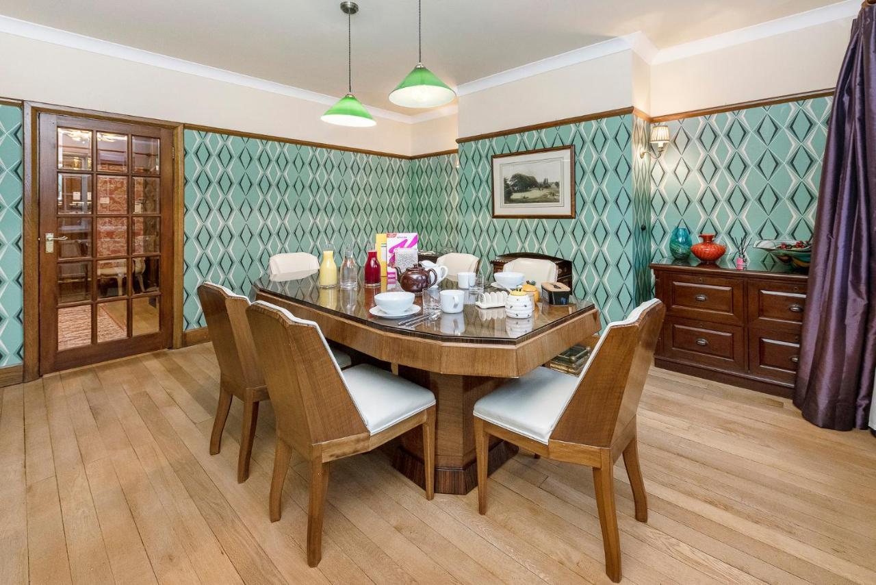 Westleigh Hotell Ashtead Eksteriør bilde