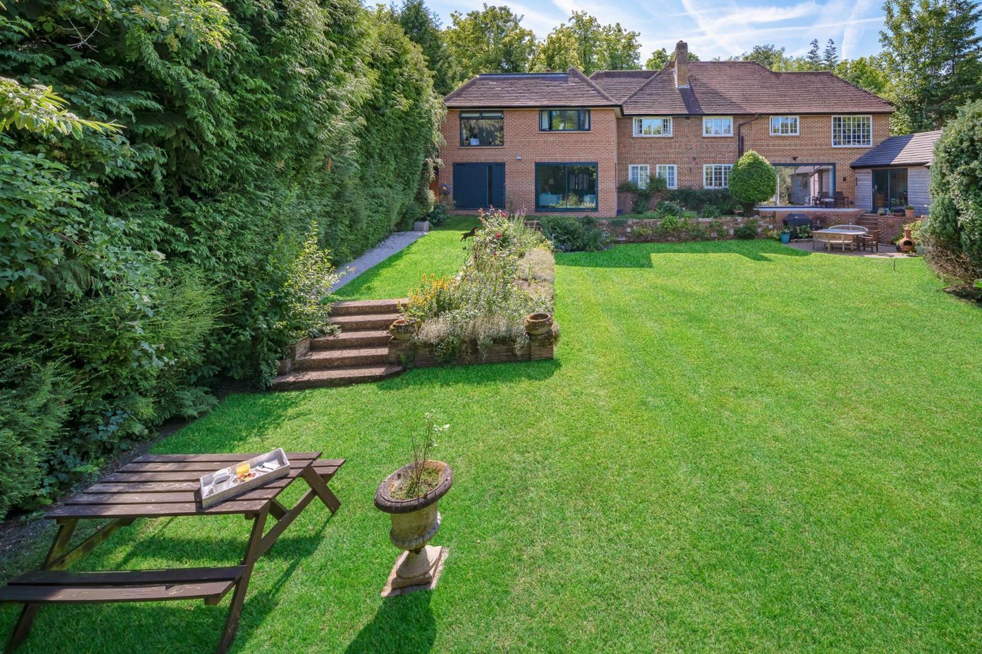 Westleigh Hotell Ashtead Eksteriør bilde